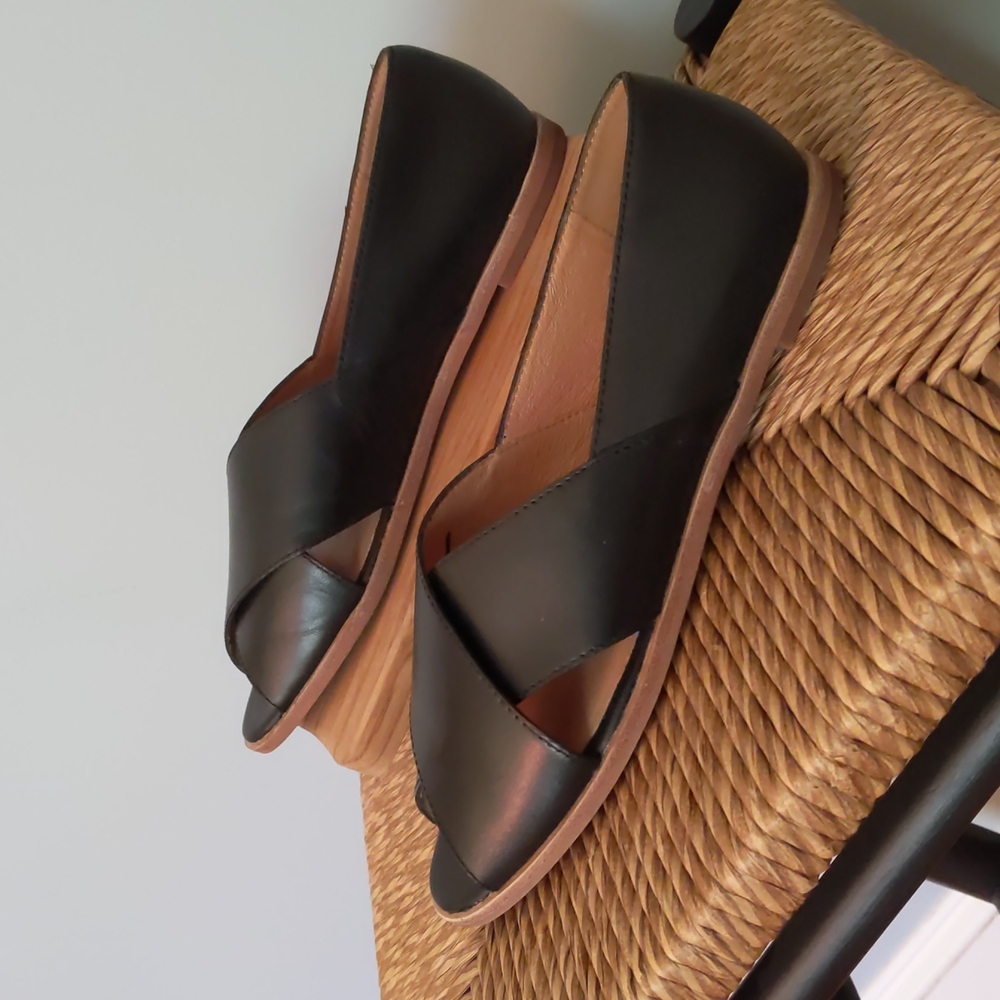 Madewell - The Blaine Crisscross Flats - Black - Size 8 - New condition!